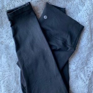 wunder under lulu lemon leggings